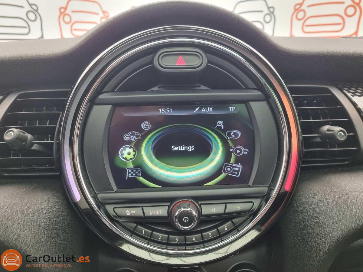 26 - MINI Cooper 2018