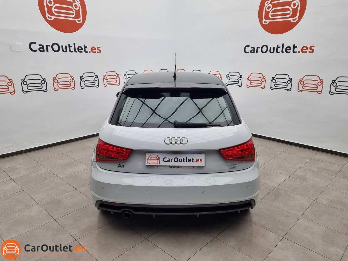8 - Audi A1 2016 - AUTO