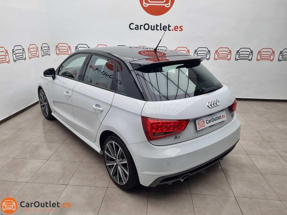 9 - Audi A1 2016 - AUTO