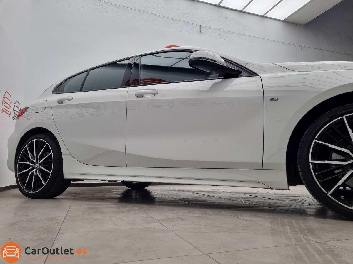 3 - BMW 118 2023 - AUTO