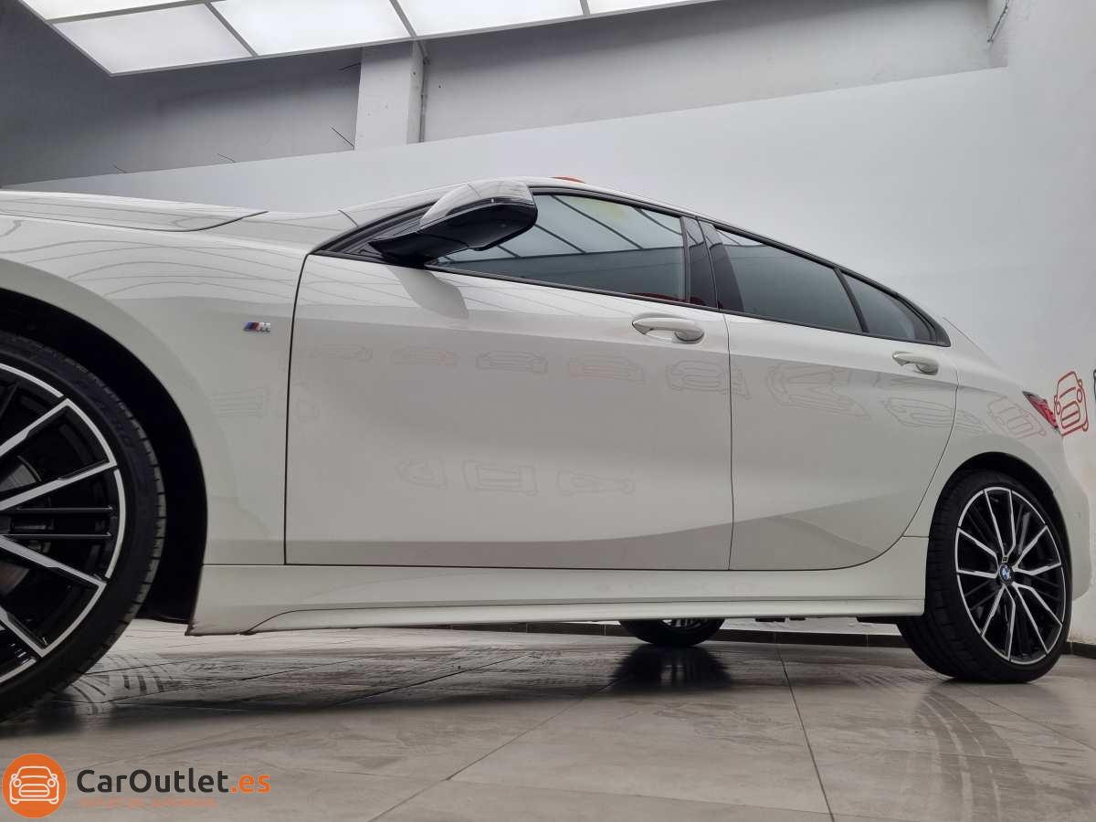 4 - BMW 118 2023 - AUTO