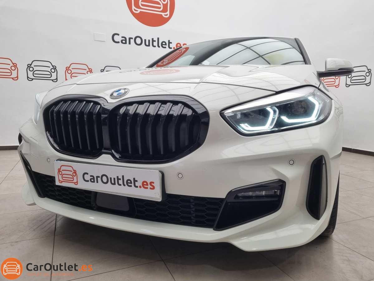 5 - BMW 118 2023 - AUTO