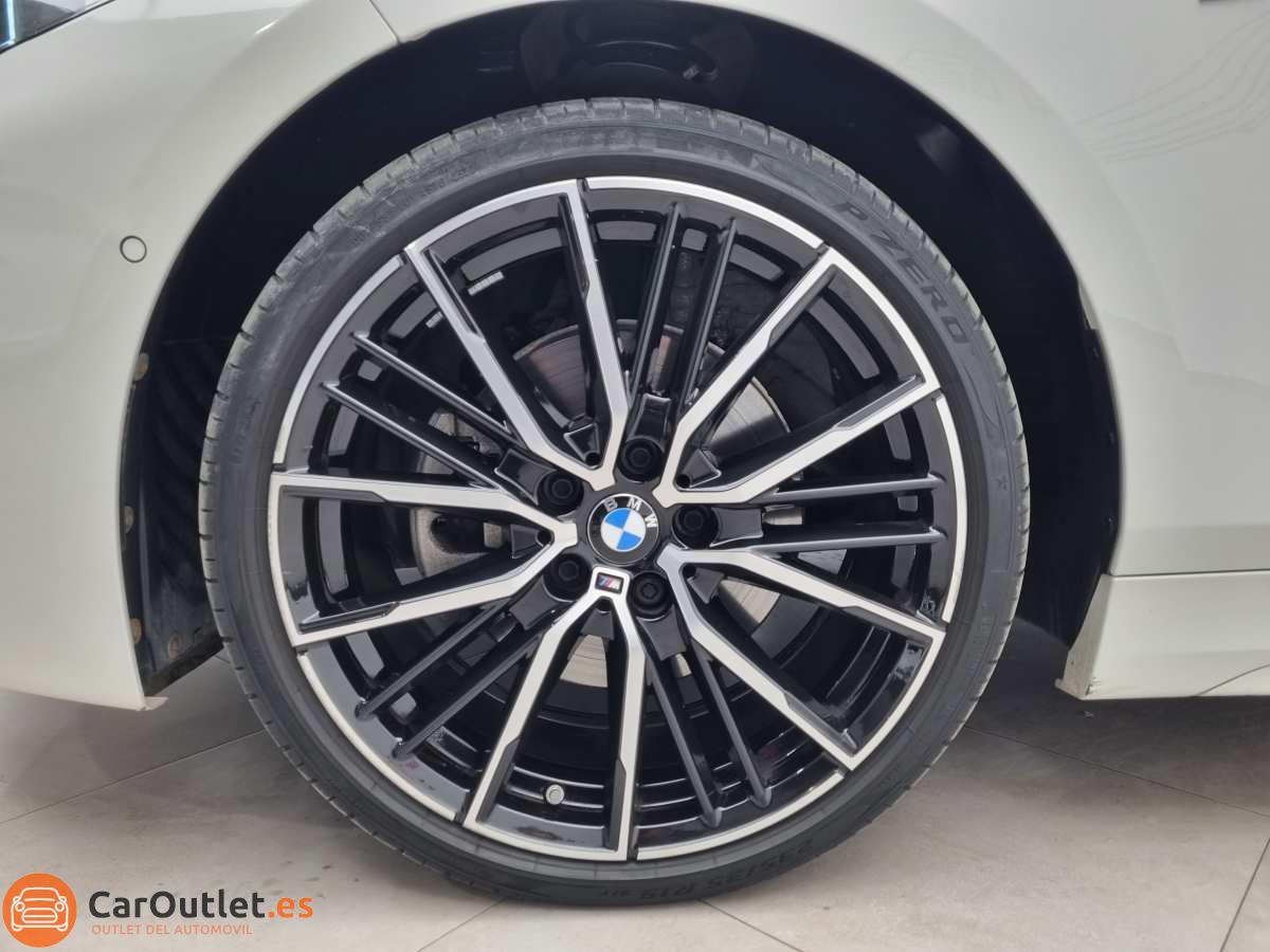 7 - BMW 118 2023 - AUTO