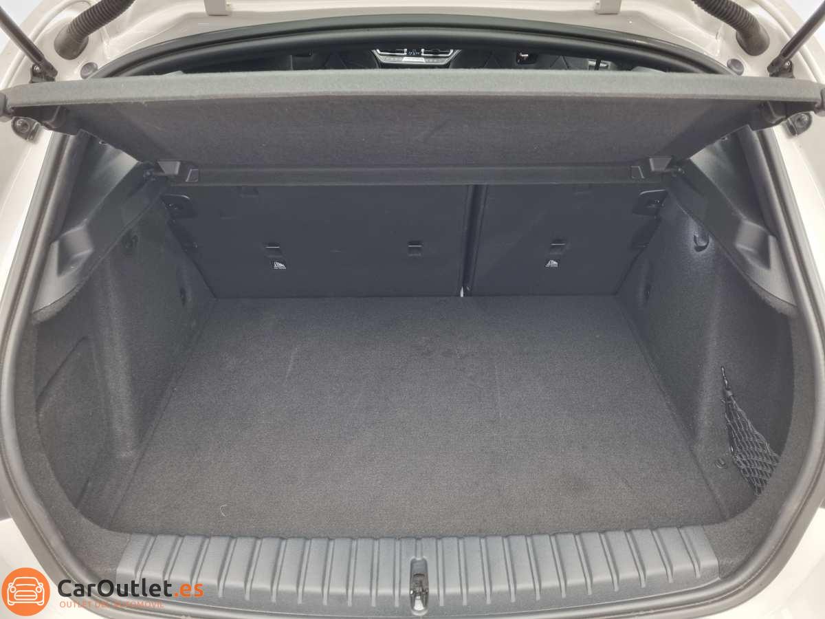 11 - BMW 118 2023 - AUTO