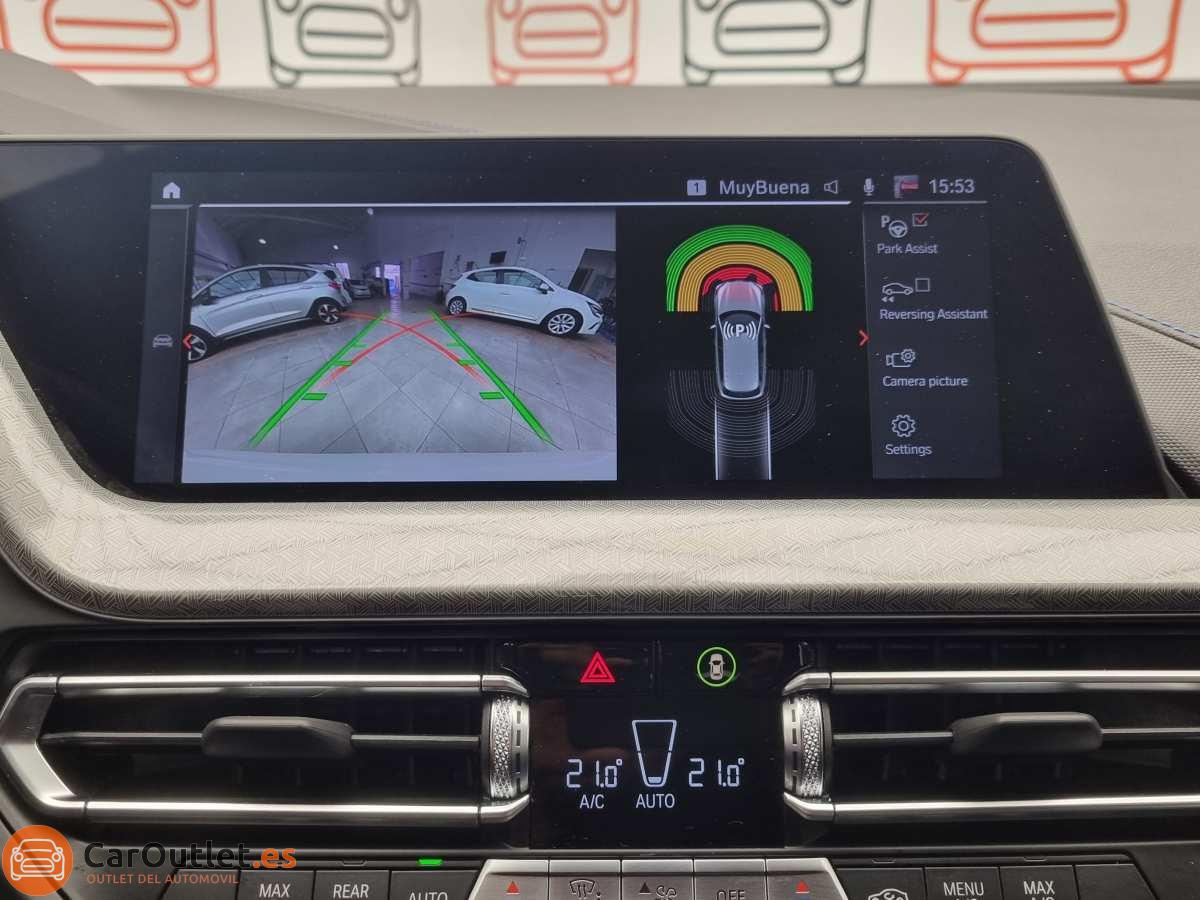 30 - BMW 118 2023 - AUTO