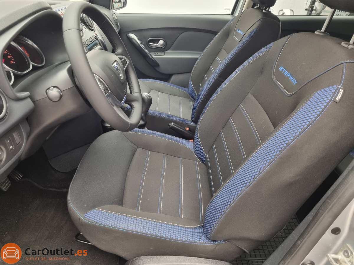 14 - Dacia Sandero 2020