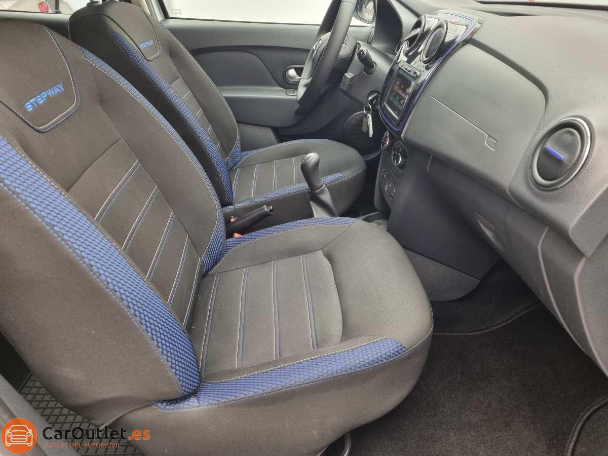 15 - Dacia Sandero 2020