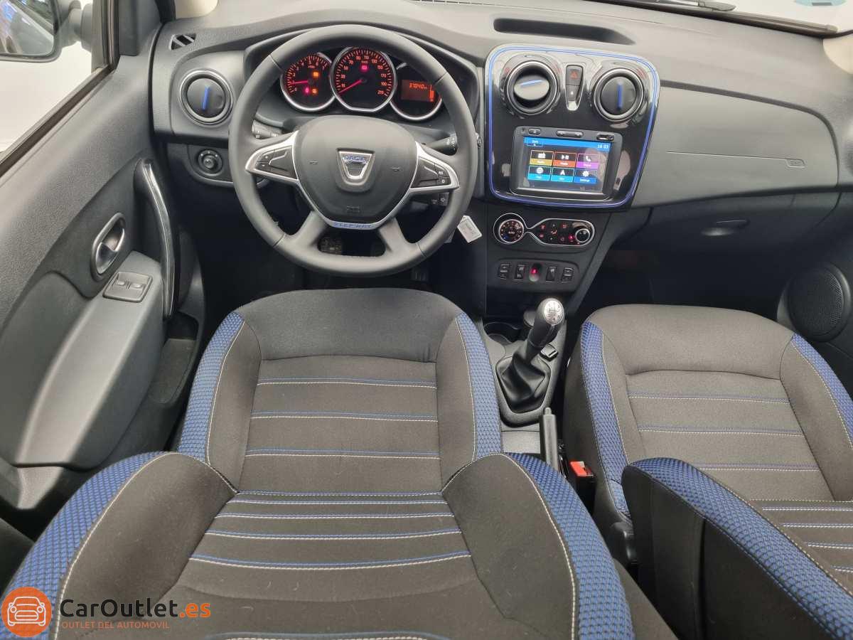 18 - Dacia Sandero 2020