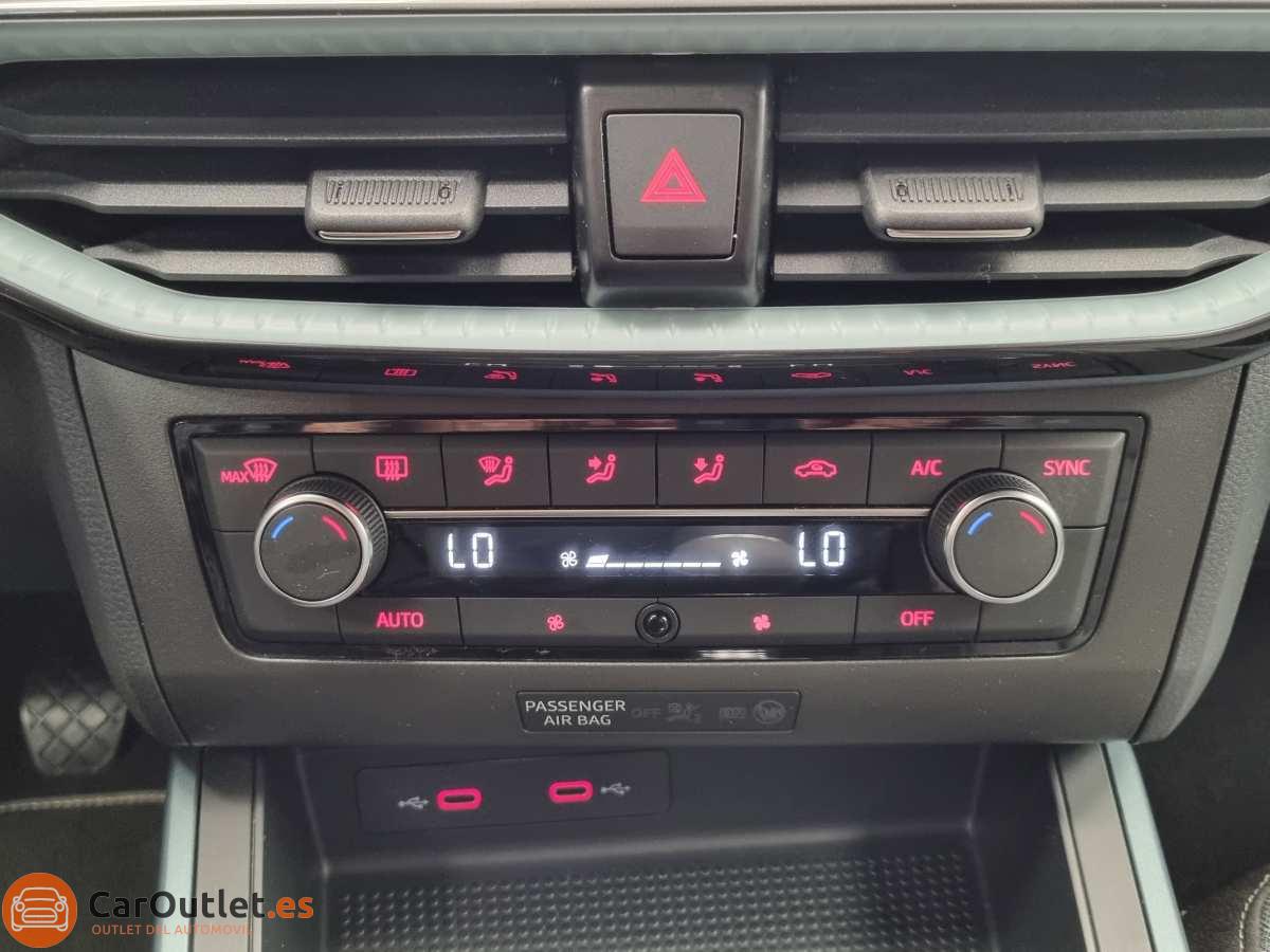 32 - Seat Arona 2023