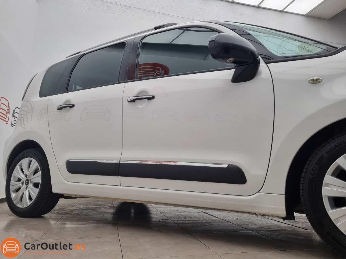3 - Citroen C3 Picasso 2011
