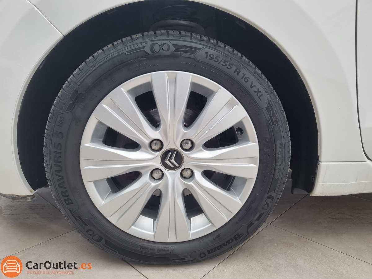 6 - Citroen C3 Picasso 2011