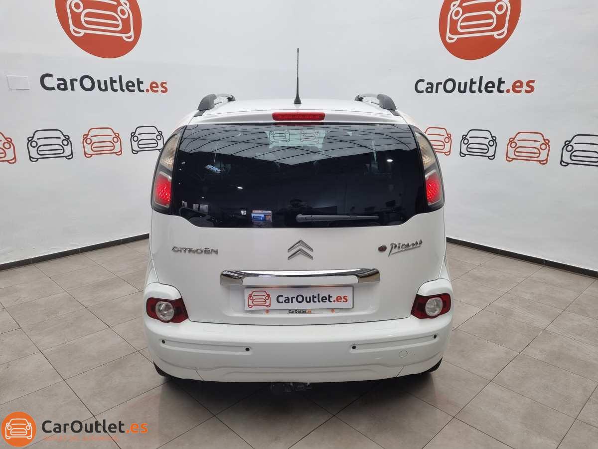 8 - Citroen C3 Picasso 2011