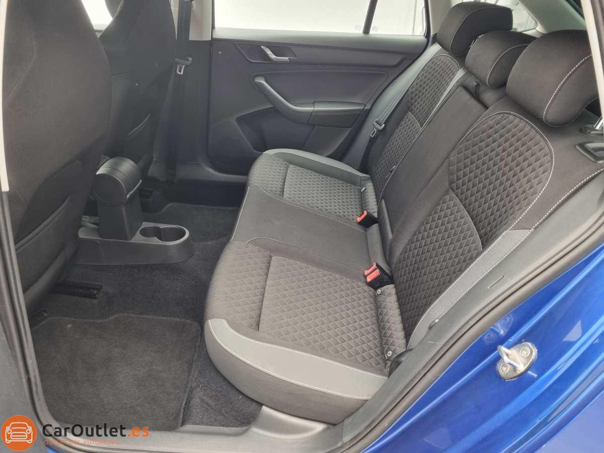 11 - Skoda Rapid 2017 - AUTO