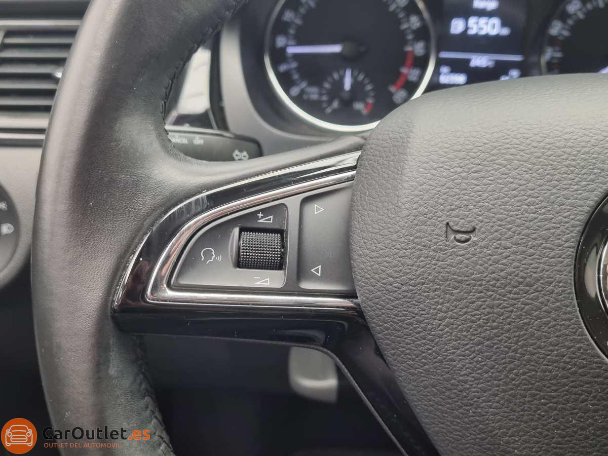 21 - Skoda Rapid 2017 - AUTO