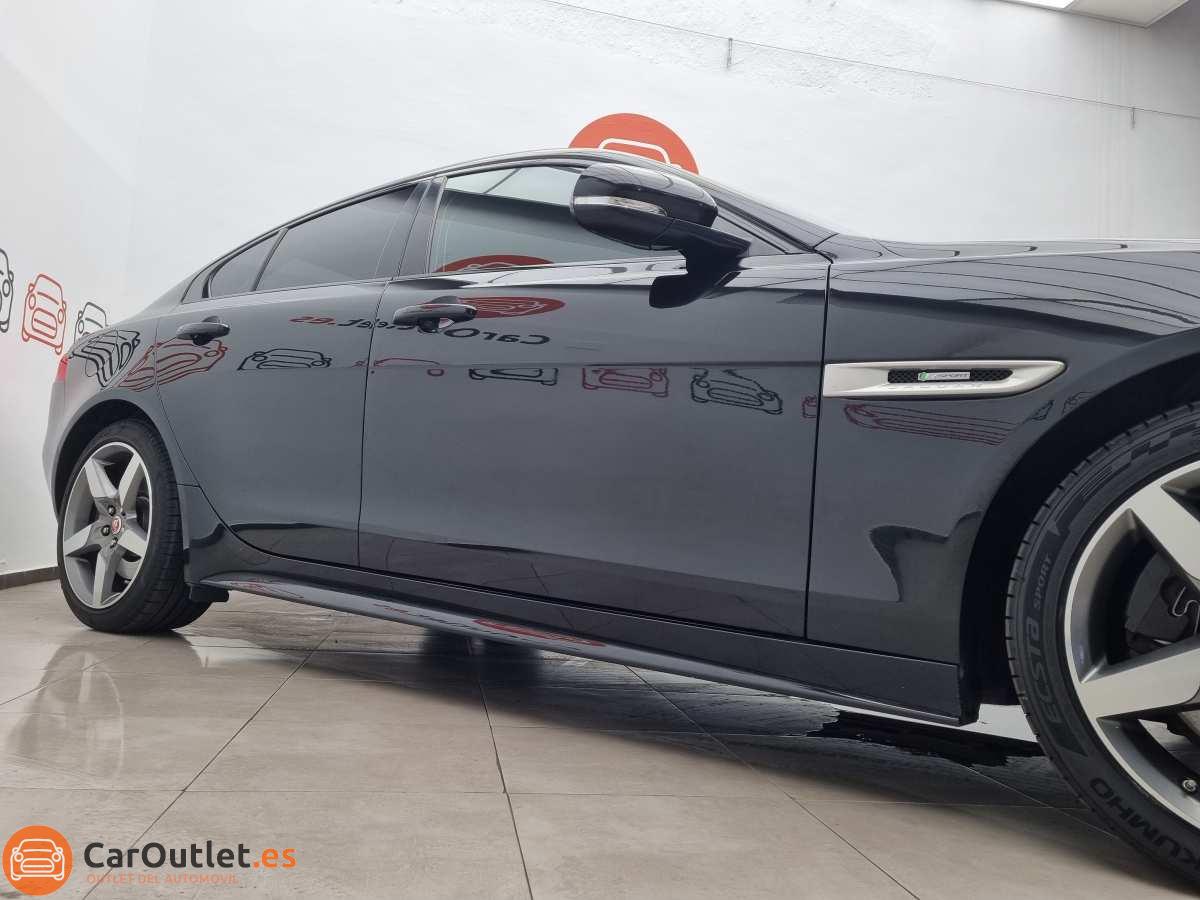 3 - Jaguar XE 2018 - AUTO