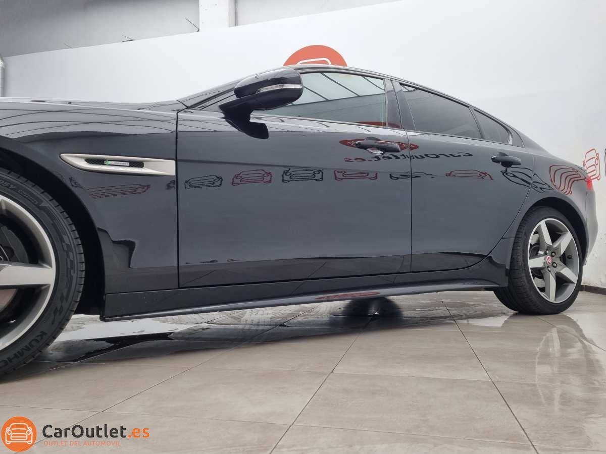 4 - Jaguar XE 2018 - AUTO