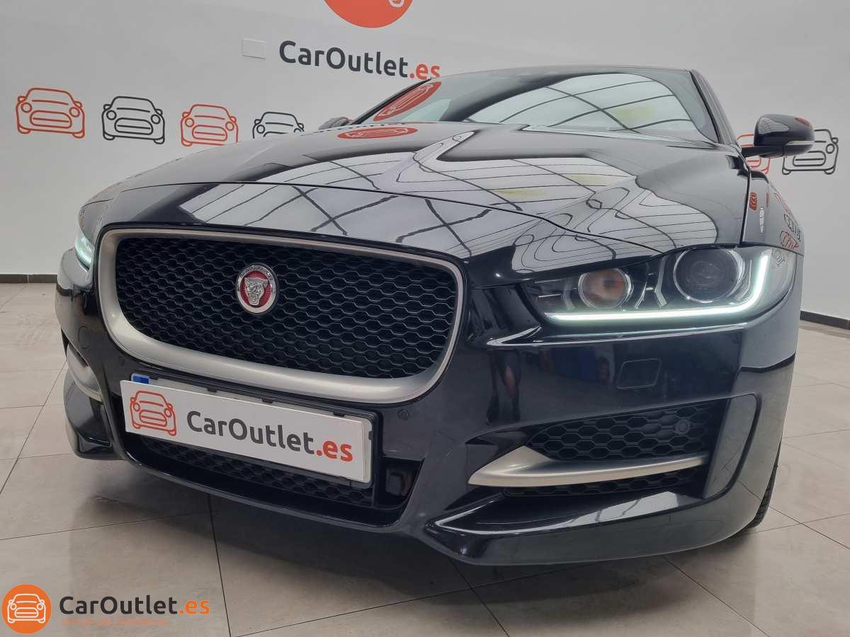 5 - Jaguar XE 2018 - AUTO