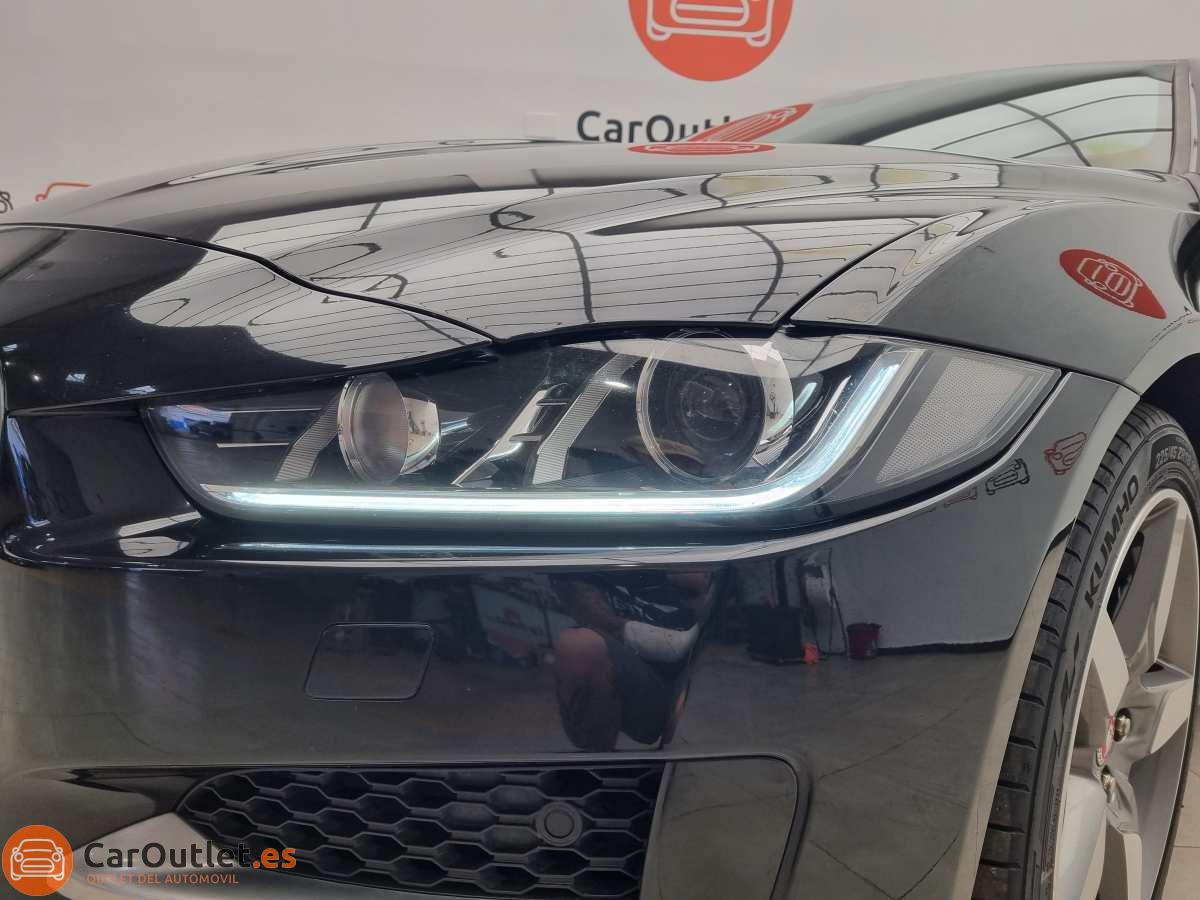 6 - Jaguar XE 2018 - AUTO