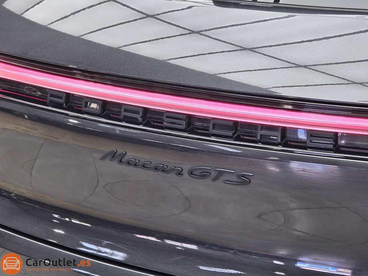 11 - Porsche Macan 2021 - AUTO