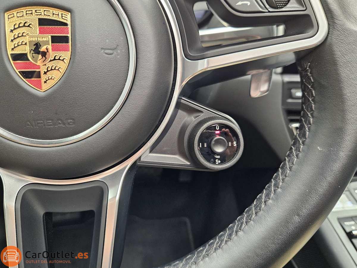 28 - Porsche Macan 2021 - AUTO