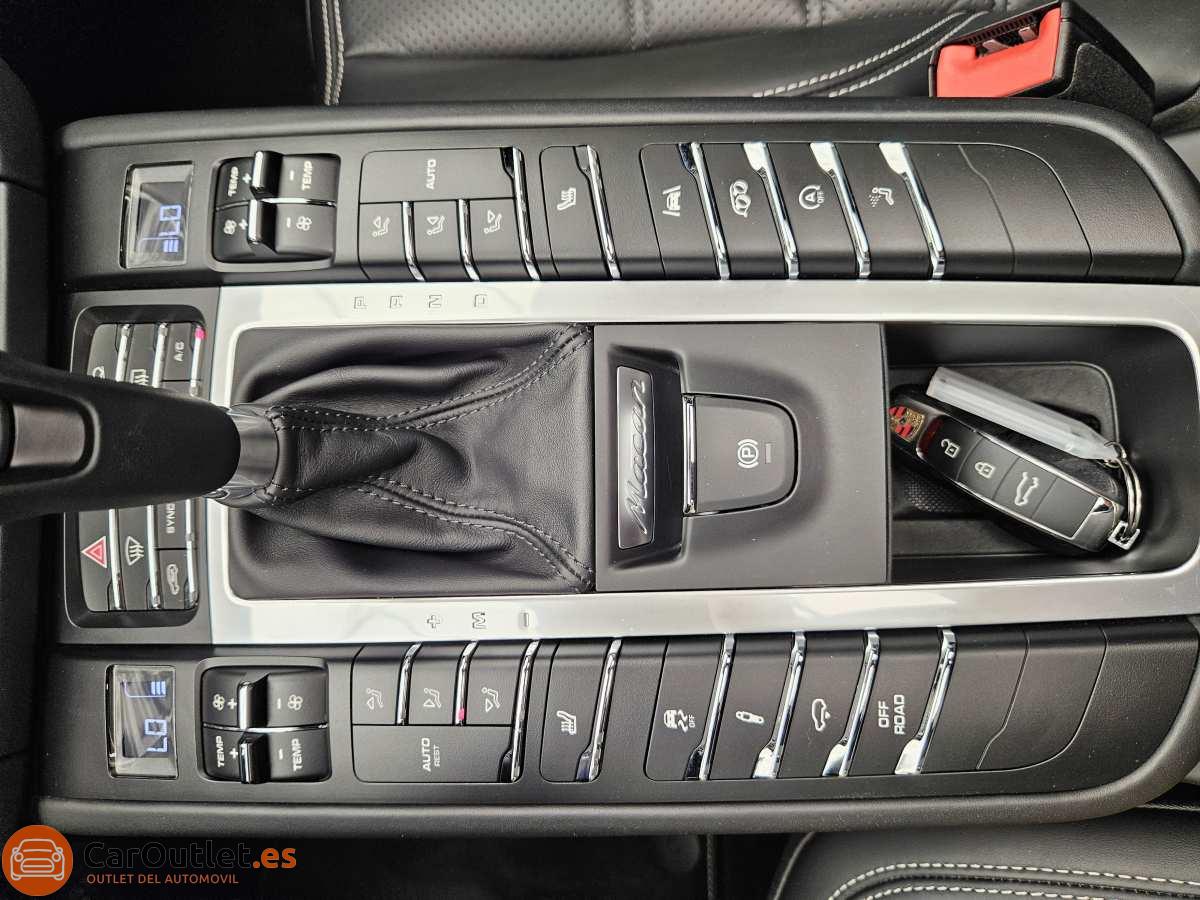 33 - Porsche Macan 2021 - AUTO