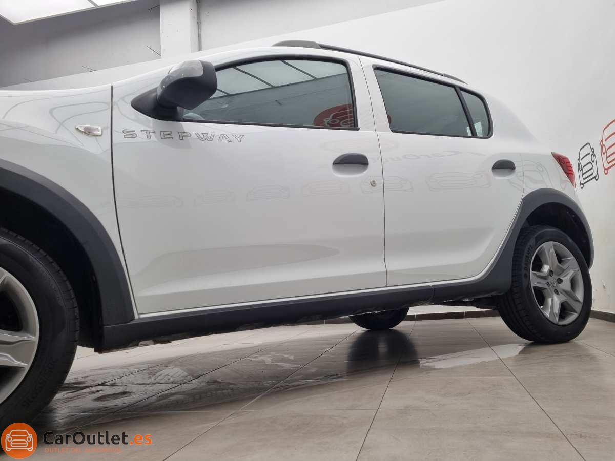 4 - Dacia Sandero 2016