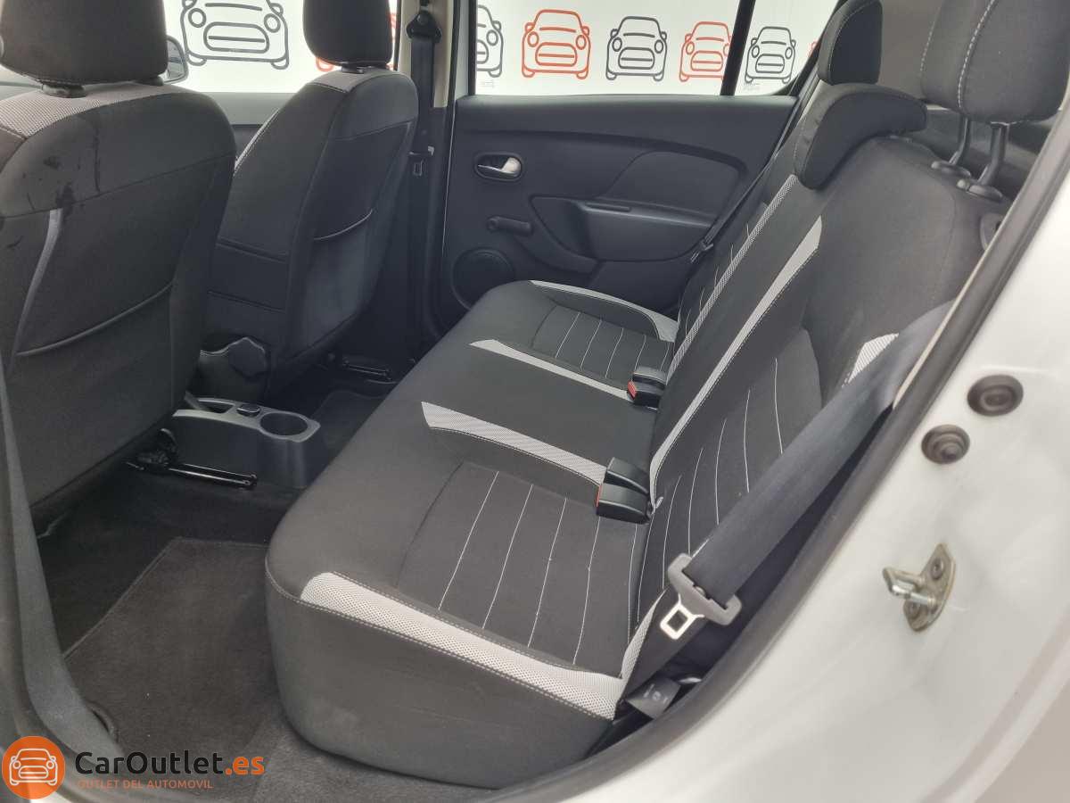 12 - Dacia Sandero 2016