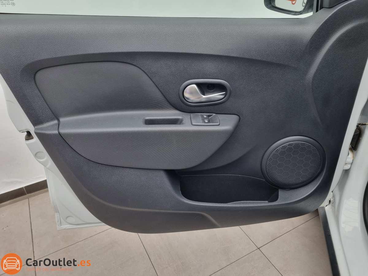 13 - Dacia Sandero 2016