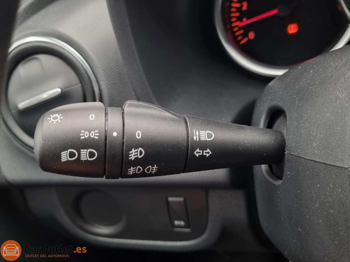 22 - Dacia Sandero 2016