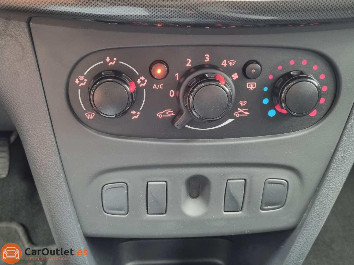 24 - Dacia Sandero 2016