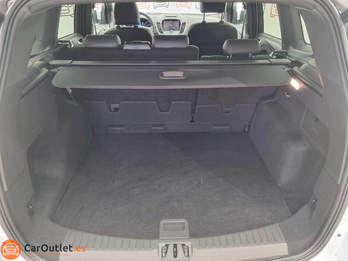 11 - Ford Kuga 2019 - AUTO