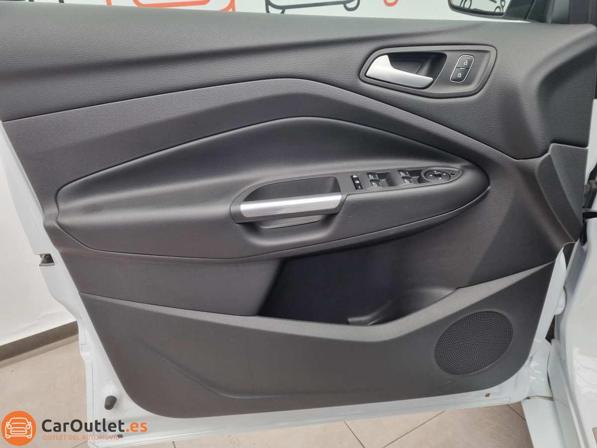 14 - Ford Kuga 2019 - AUTO