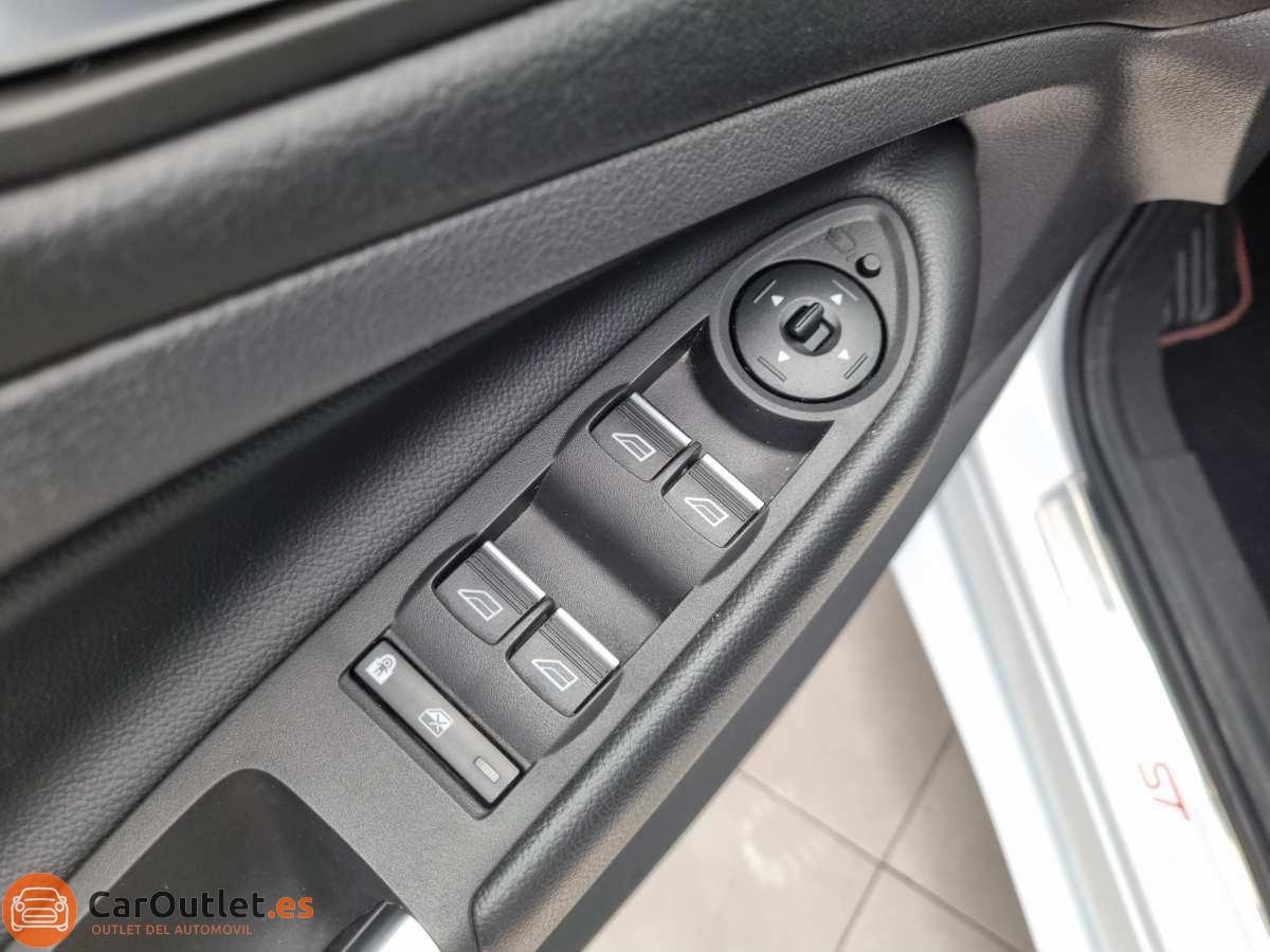 15 - Ford Kuga 2019 - AUTO