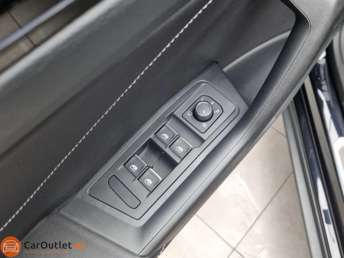 20 - Volkswagen T ROC 2023 - AUTO - CABRIO