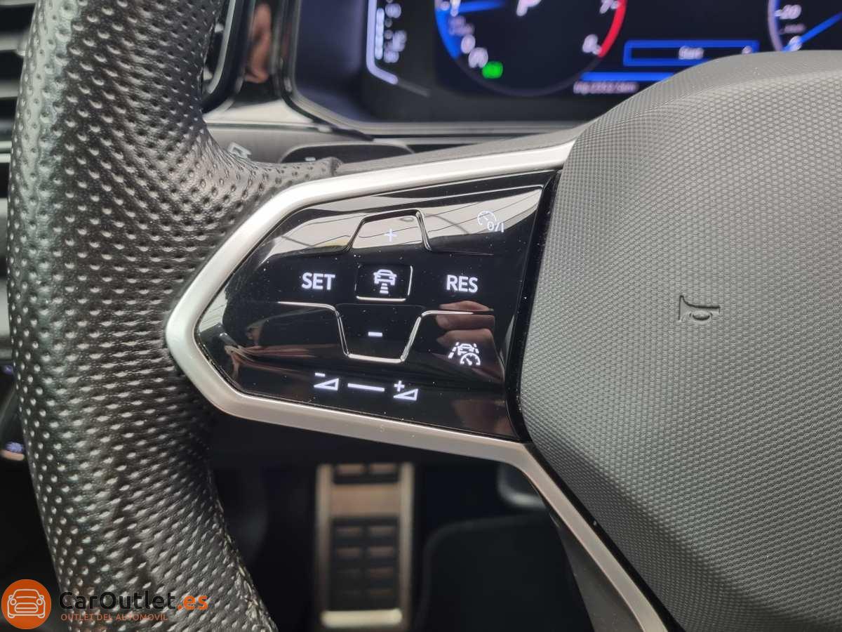 29 - Volkswagen T ROC 2023 - AUTO - CABRIO