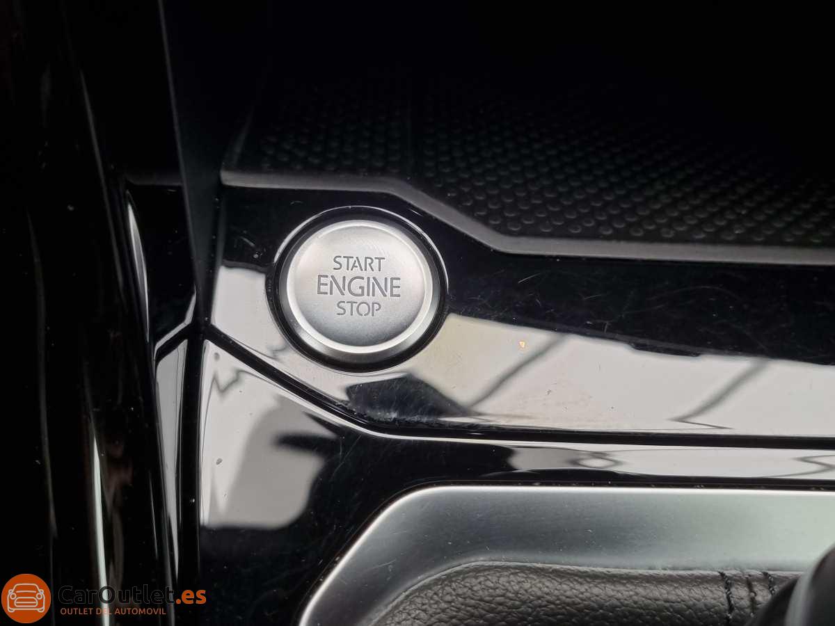 38 - Volkswagen T ROC 2023 - AUTO - CABRIO