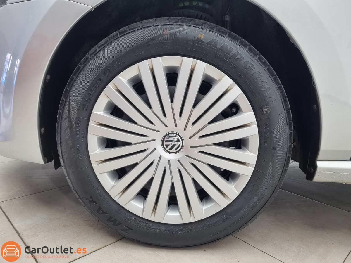 6 - Volkswagen Polo 2017