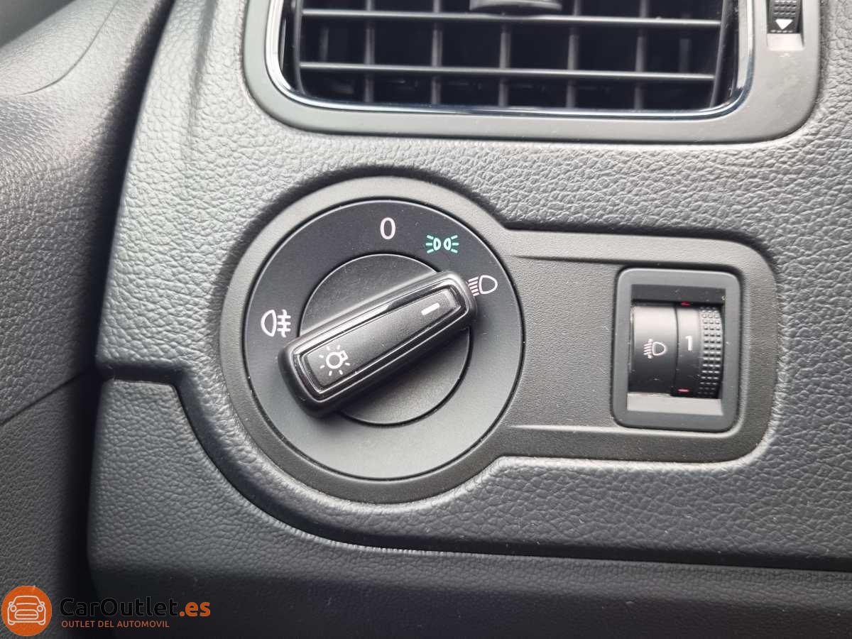 22 - Volkswagen Polo 2017