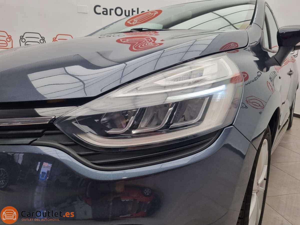 6 - Renault Clio 2016