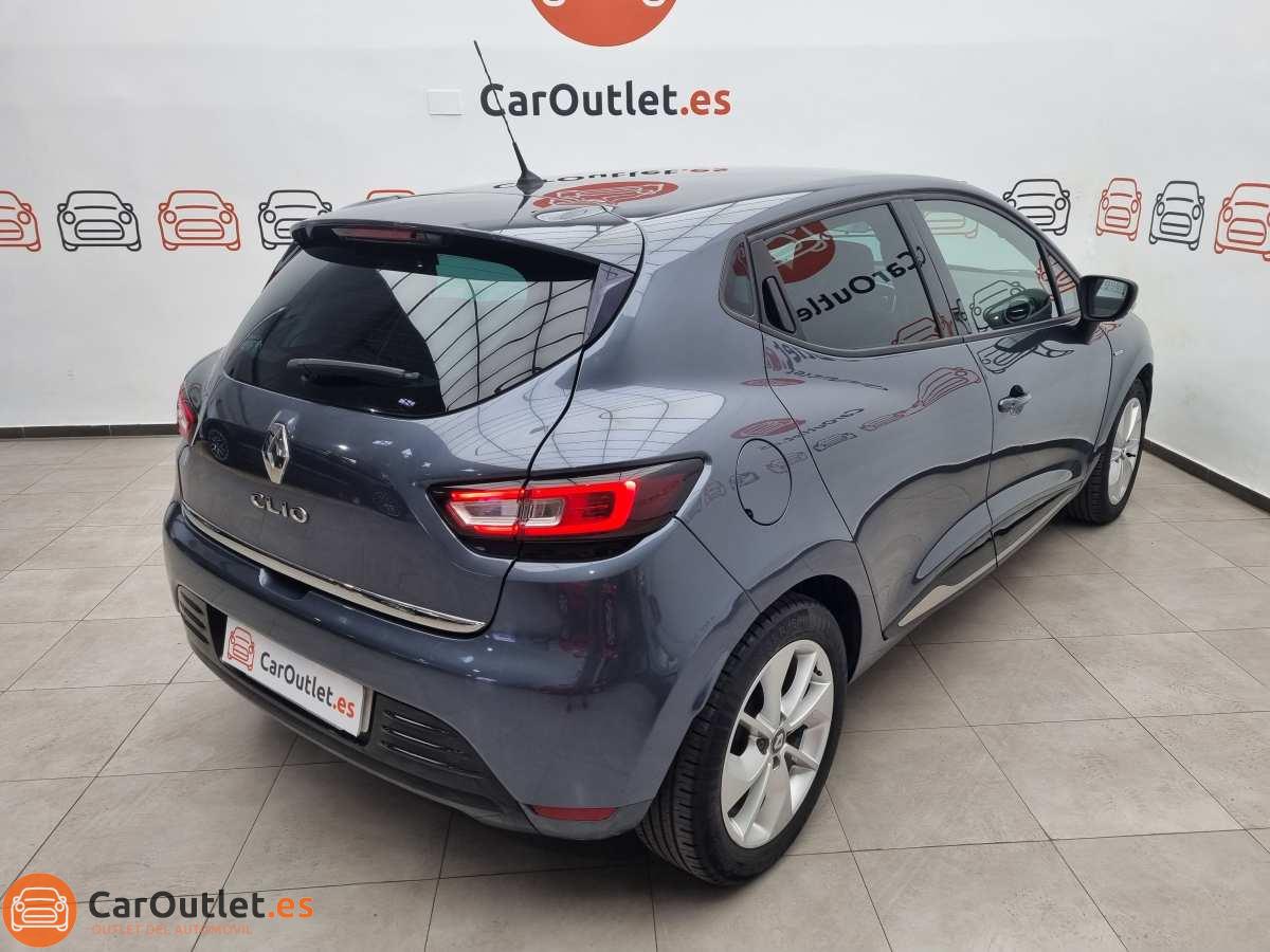 8 - Renault Clio 2016