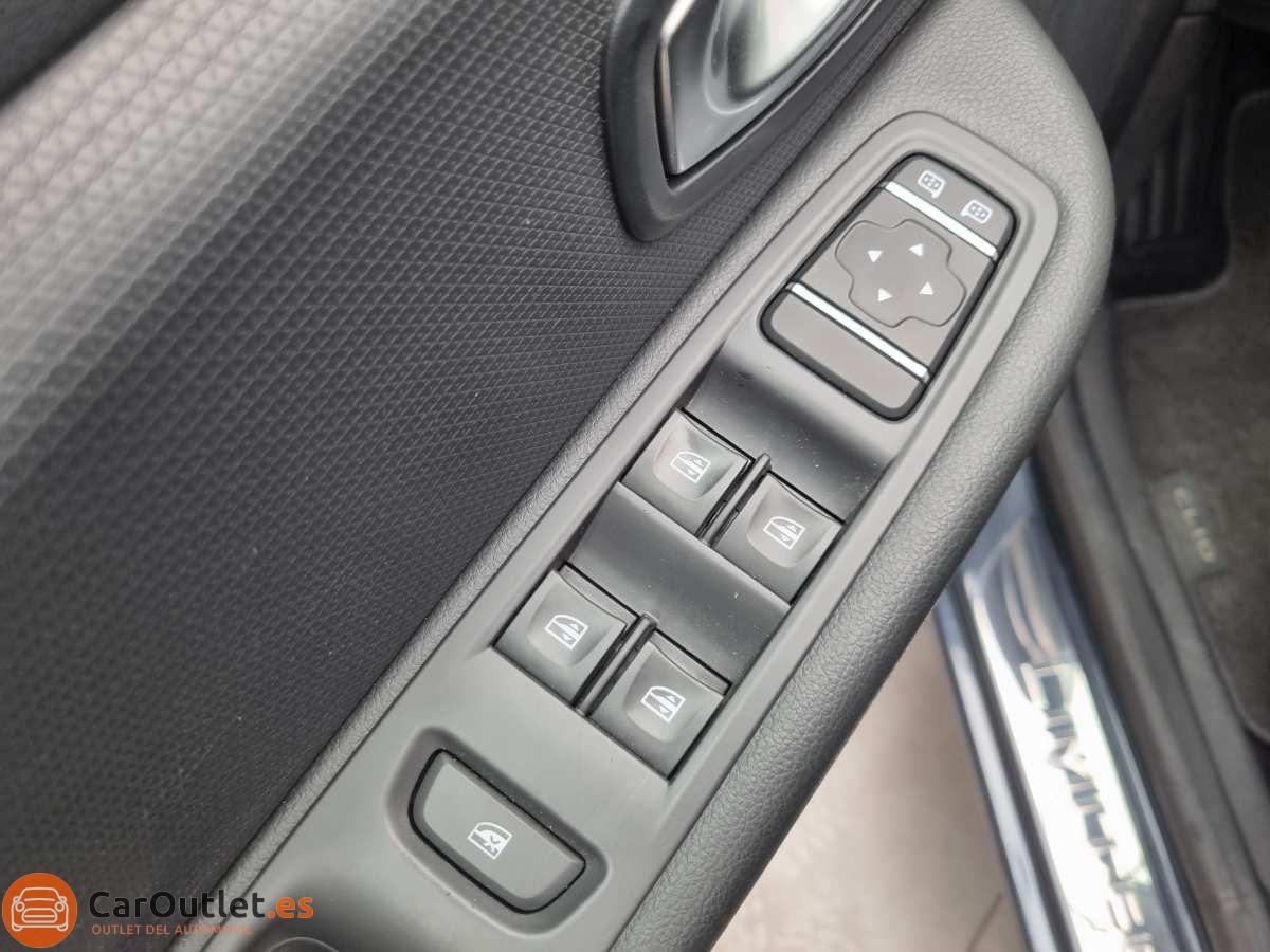 14 - Renault Clio 2016