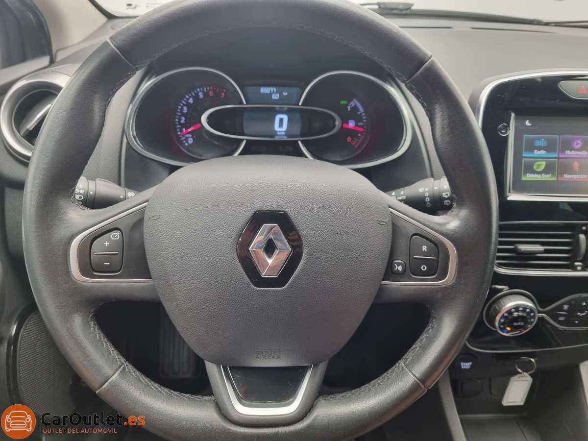19 - Renault Clio 2016