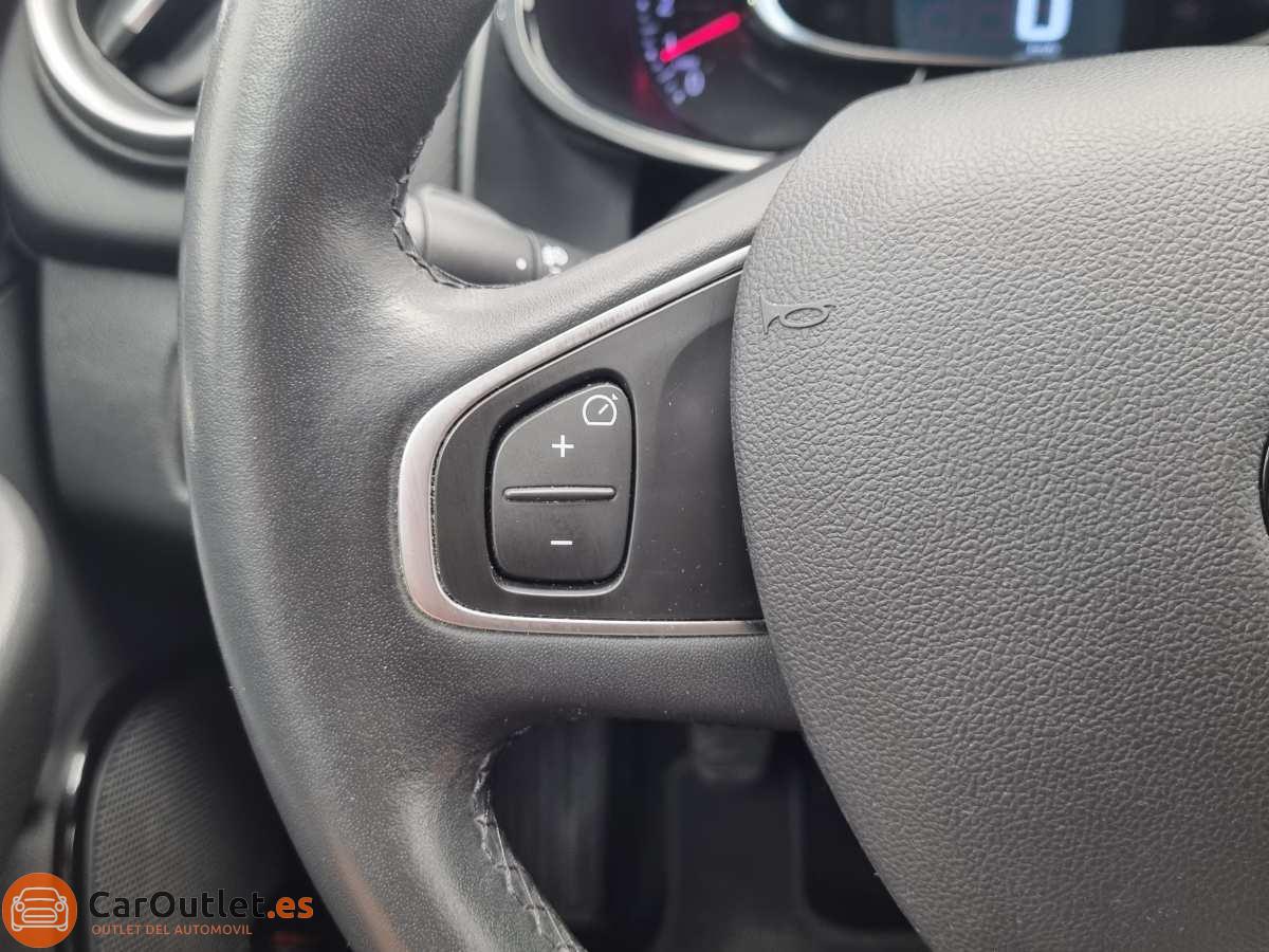 22 - Renault Clio 2016