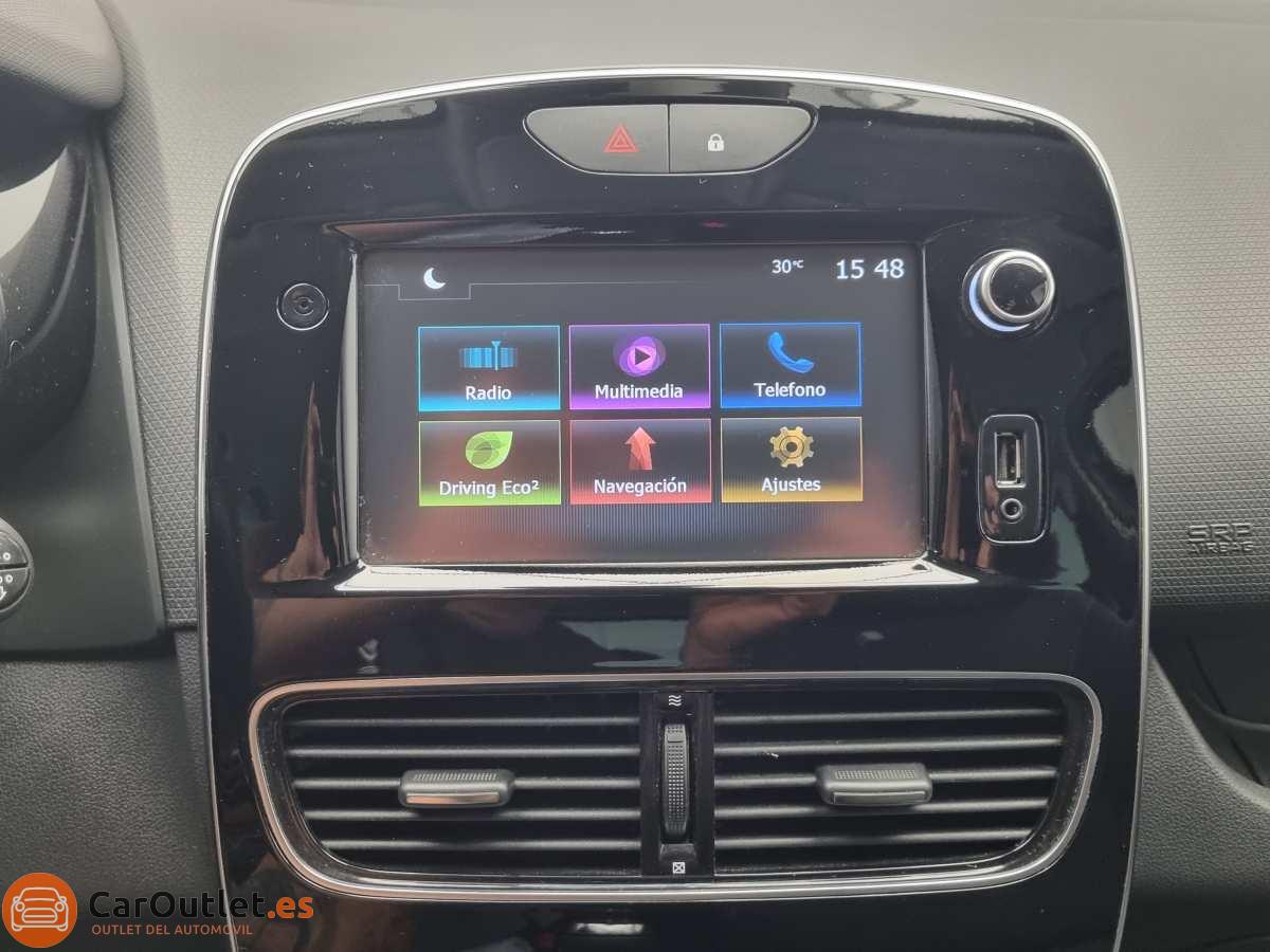 25 - Renault Clio 2016