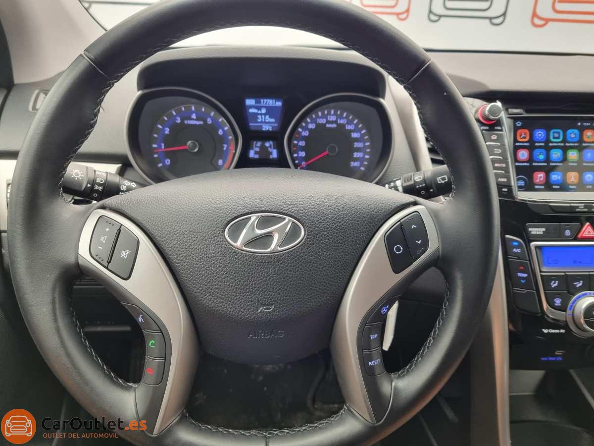 20 - Hyundai i30 2017