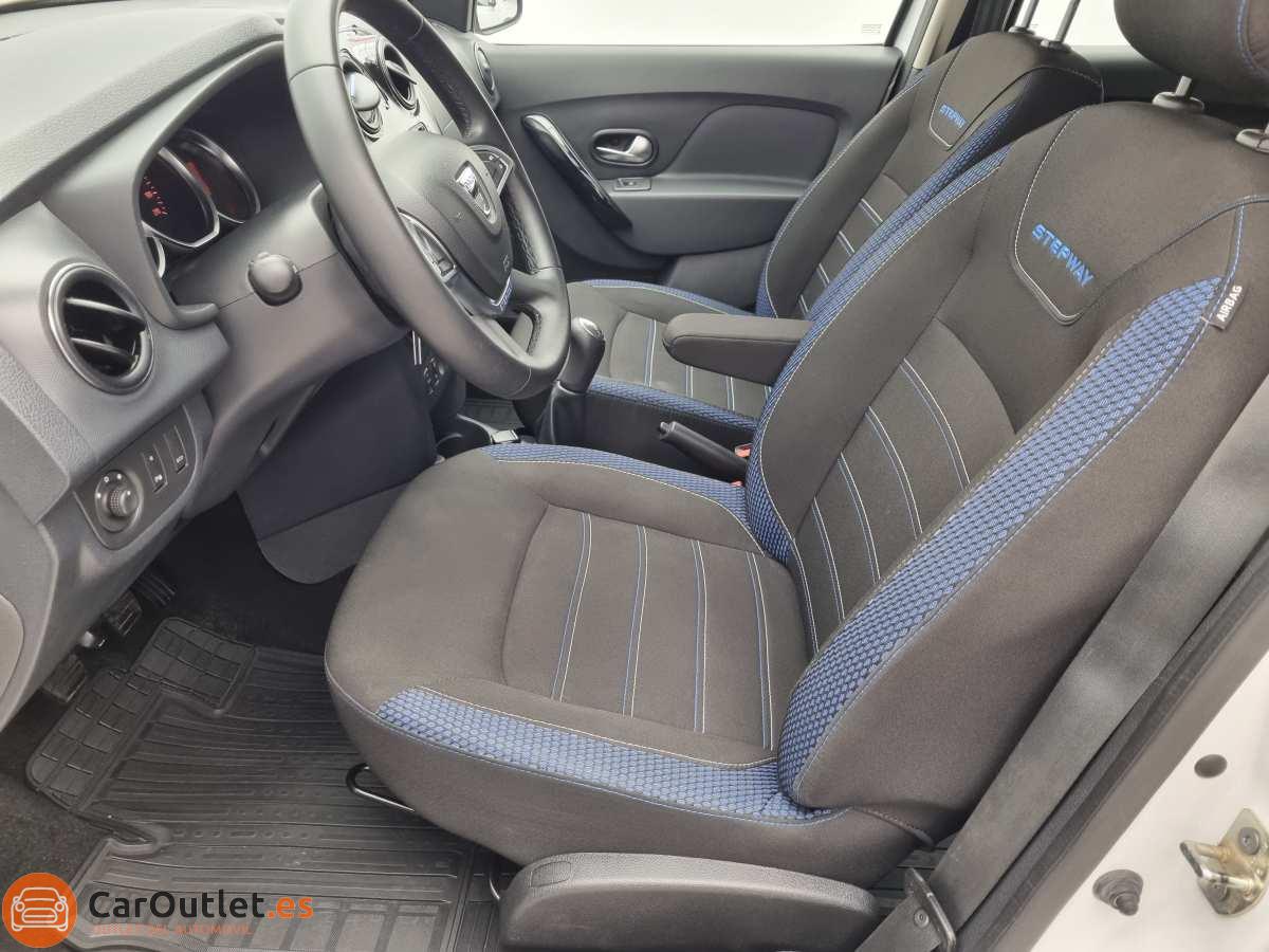 14 - Dacia Sandero 2020