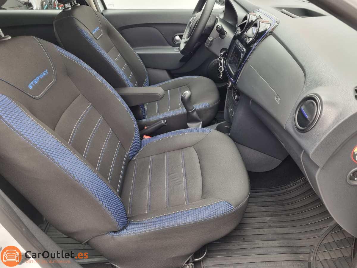 15 - Dacia Sandero 2020