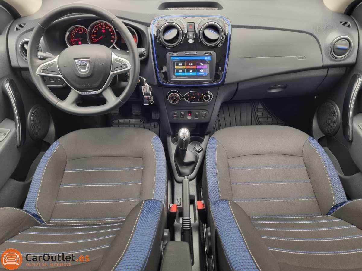 16 - Dacia Sandero 2020