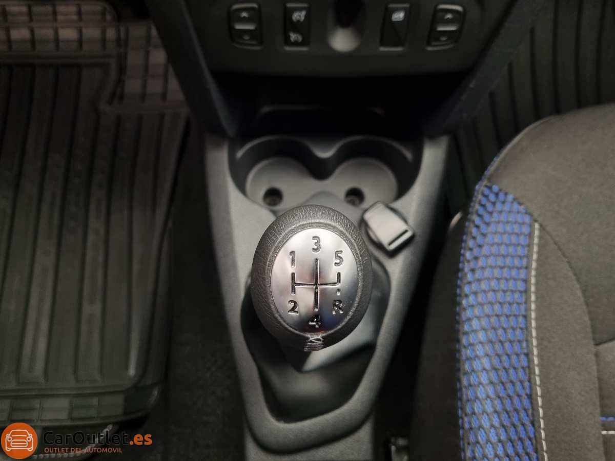 28 - Dacia Sandero 2020