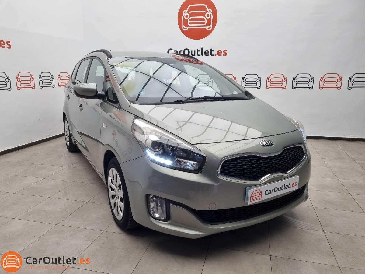 2 - Kia Carens 2015